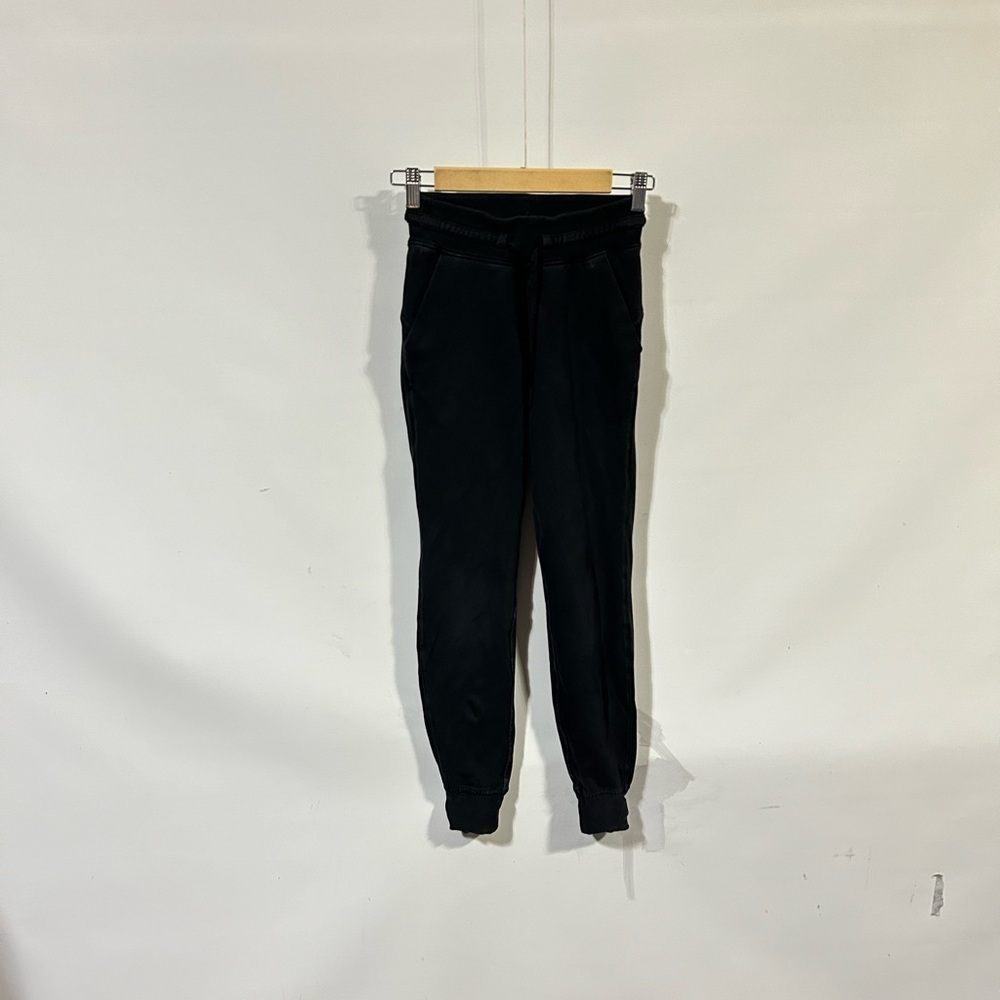 Lululemon athletica athletic joggers sweatpants